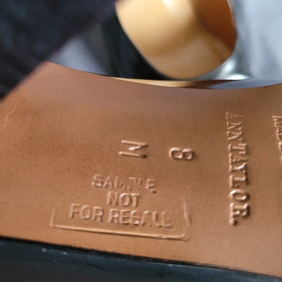 Ann Taylor Pumps - Pearly Black, Sz 8M - Picture 10 of 11